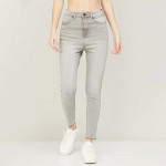 Women Light Washed Skinny Fit Jeans