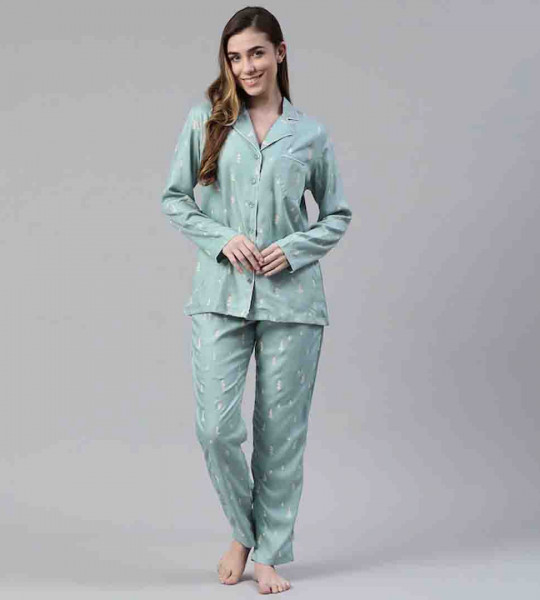 Women Blue & White Printed Nightsuit